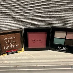 Revlon Deep Pink Blush Compact